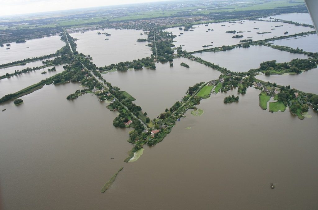 luchtfoto van de Reeuwijkse plassen